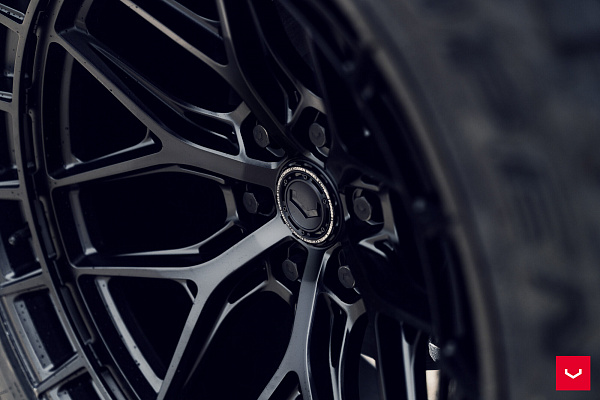 Фото дисков Vossen HFX-1 (6-Lug) Черный глянец на Ford Bronco