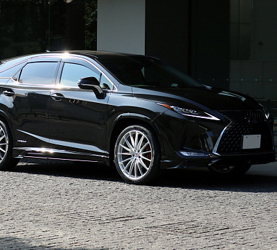 Фото дисков HRE P103 на Lexus RX IV