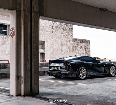 Фото дисков Anrky AN38 на Ferrari 812