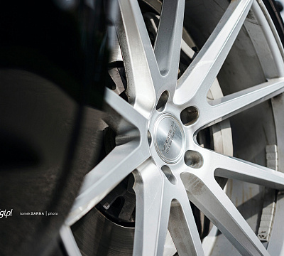 Фото дисков Vossen VFS-1 на Volkswagen Touareg III