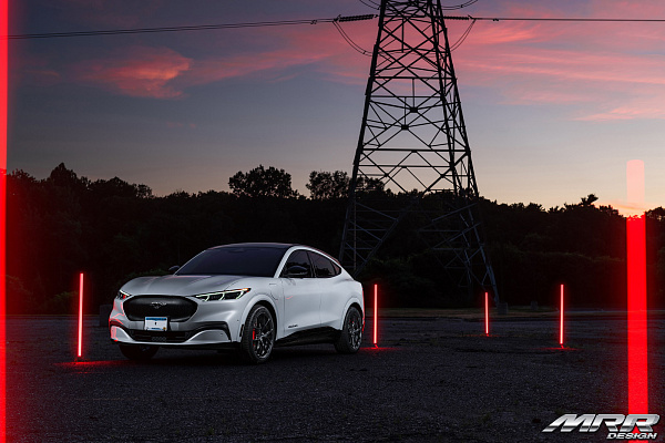 Фото дисков MRR FS06 Черный глянец на Ford Mustang Mach-E