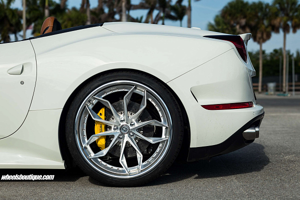 Ferrari California T