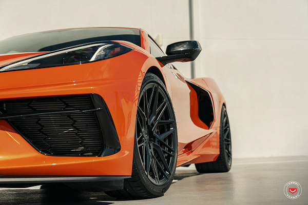 Фото дисков Vossen EVO-5 Черный сатин на Chevrolet Corvette C8
