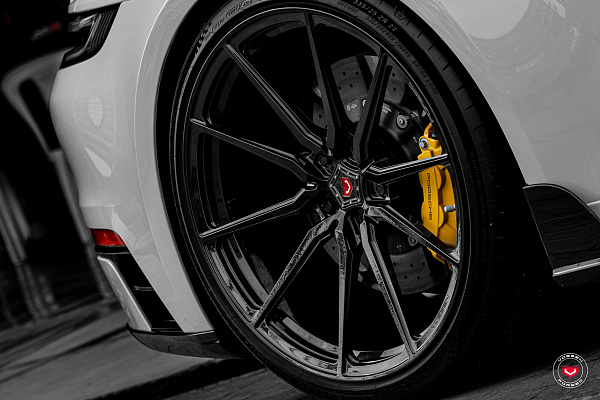 Фото дисков Vossen M-X2 Черный глянец на Porsche 911 VIII