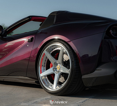 Фото дисков Anrky RS5.3 на Ferrari 812