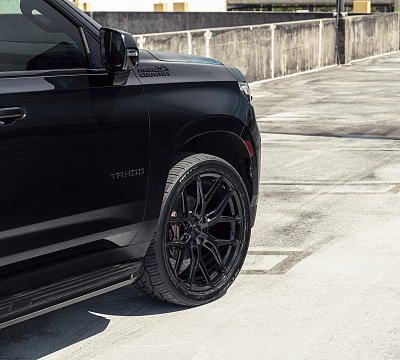 Фото дисков Vossen HF6-4 на Chevrolet Tahoe V