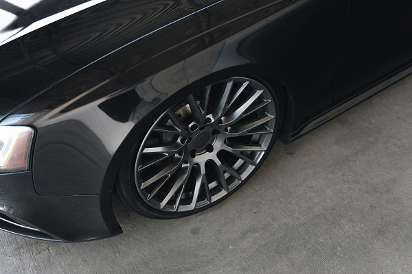 Фото дисков Rotiform LSE Матовый графит на Audi A/S/RS 5 (8T)