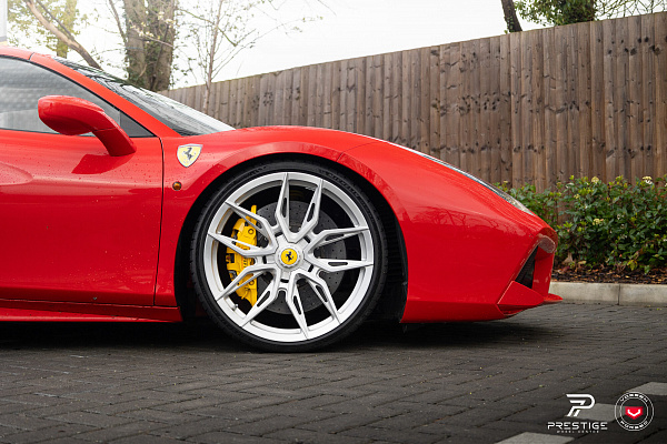 Фото дисков NOVITEC NF11 Глянцевый лак на Ferrari 488