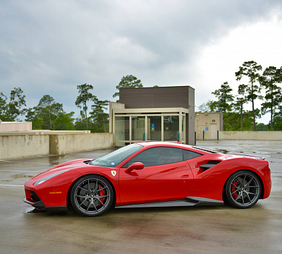 Фото дисков HRE P101 на Ferrari 488