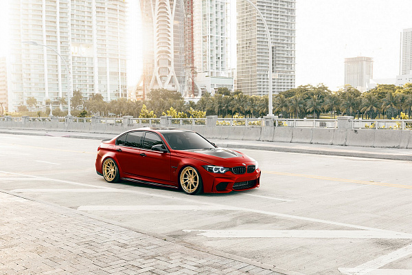 Фото дисков Anrky AN33 Сатиновое золото на BMW 3/M3 (F3x/F80)
