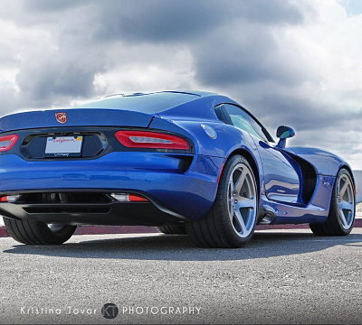 Фото дисков HRE 305M на Dodge Viper