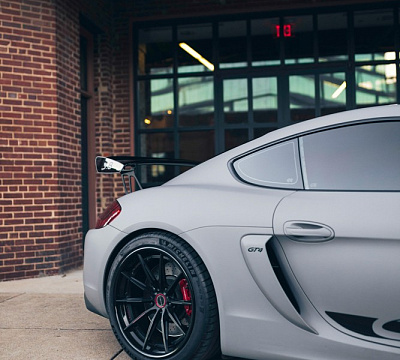 Фото дисков Brixton Forged R11-R на Porsche Cayman II