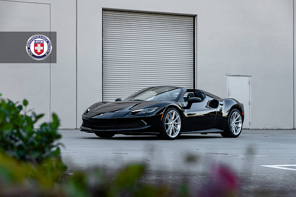 Фото дисков HRE P104SC Глянцевый лак на Ferrari 296