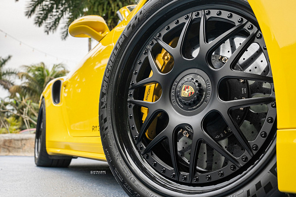 Фото дисков Strasse Wheels SV8 Performance Черный матовый на Porsche 911 VII