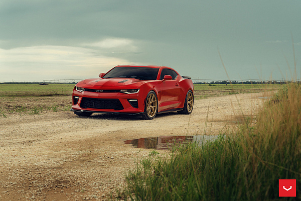 Фото дисков Vossen HF-5 Глянцевое золото на Chevrolet Camaro VI