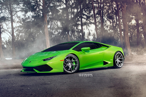 Фото дисков Strasse Wheels SM5RT Deep Concave Monoblock Сатиновый темный лак на Lamborghini Huracan