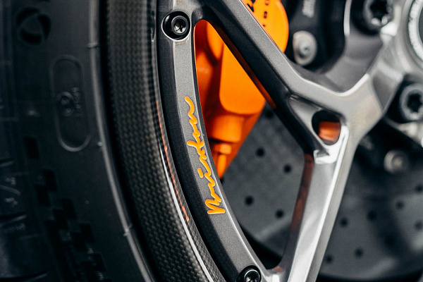 Фото дисков Brixton Forged PF5 Глянцевый темный лак на Lamborghini Aventador