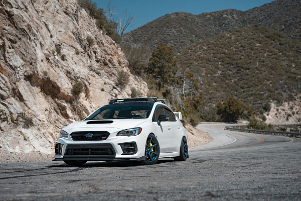 Фото дисков Motegi Racing MR154 BATTLE Синий глянец на Subaru WRX VA