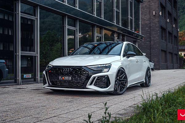 Фото дисков Vossen HF-7 Черный глянец на Audi A/S/RS 3 (8Y)