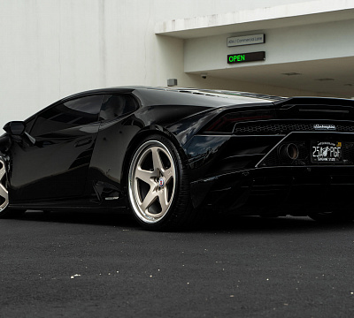 Фото дисков HRE 527 на Lamborghini Huracan