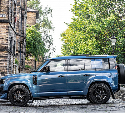 Фото дисков Kahn G06 на Land Rover Defender II