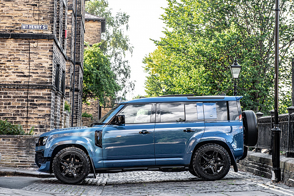 Фото дисков Kahn G06 Черный сатин на Land Rover Defender II