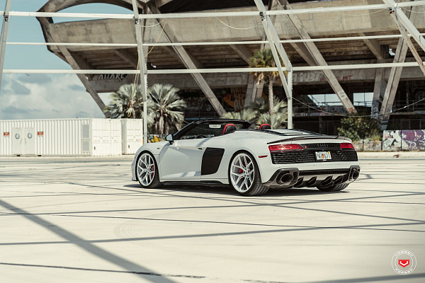 Audi R8