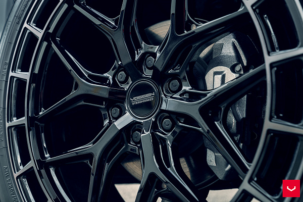 Фото дисков Vossen HFX-1 (6-Lug) Черный глянец на Chevrolet Silverado IV