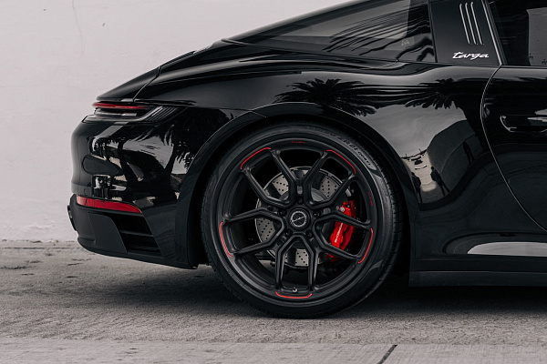 Фото дисков Brixton Forged CM5-RS Черный матовый на Porsche 911 VIII