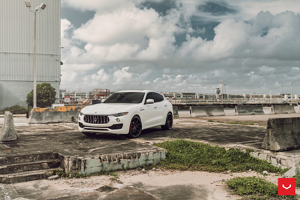 Фото дисков Vossen HFX-2 (5-Lug) Черный сатин на Maserati Levante