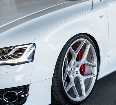 Фото дисков Vossen CG-205 на Audi A/S 8 (D4)