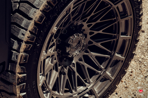 Фото дисков Vossen LCX-03 Глянцевый темный лак на GMC Sierra IV