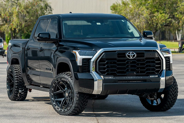 Toyota Tundra III