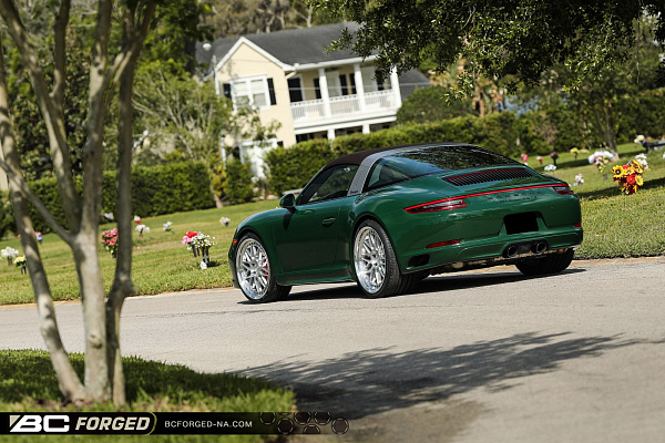 Фото дисков BC Forged LE81 // MLE81 Глянцевый лак на Porsche 911 VII