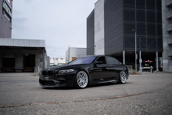 BMW M5 F10