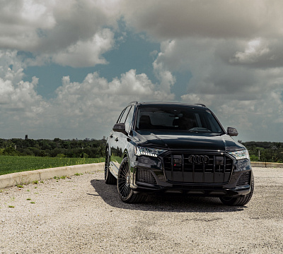 Фото дисков Vossen HF-8 на Audi Q7 (4M)