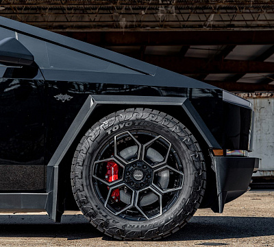 Фото дисков 4PLAY 4PS26 на Tesla Cybertruck