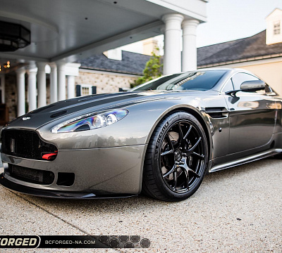 Фото дисков BC Forged RZ05 на Aston Martin Vantage 3