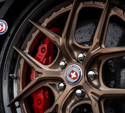 Фото дисков HRE S101SC на Ferrari F8