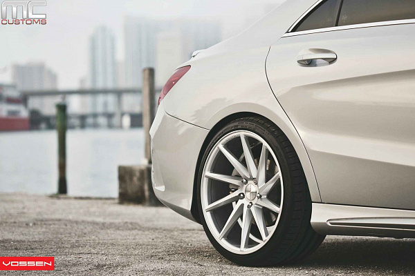 Фото дисков Vossen CVT Серебро на Mercedes-Benz CLA (C117, X117)