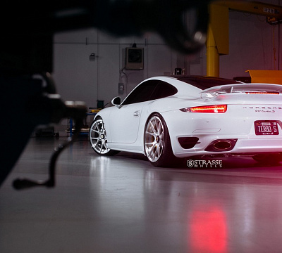 Фото дисков Strasse Wheels SM5R Deep Concave Duoblock на Porsche 911 VII