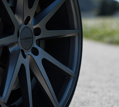 Фото дисков Vossen VFS-1 на Audi A/S/RS 4 (B9)