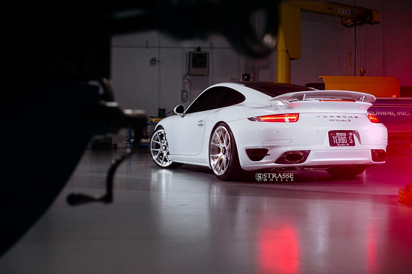 Фото дисков Strasse Wheels SM5R Deep Concave Duoblock Глянцевый лак на Porsche 911 VII