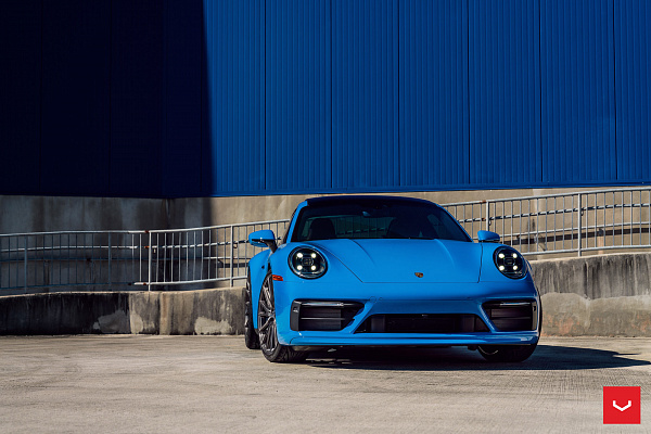 Фото дисков Vossen HF-4T Сатиновый графит на Porsche 911 VIII