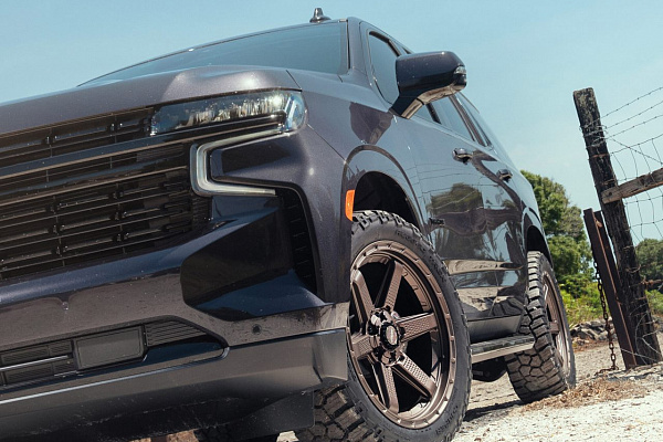 Фото дисков 4PLAY 4PS63 Сатиновая бронза на Chevrolet Tahoe V