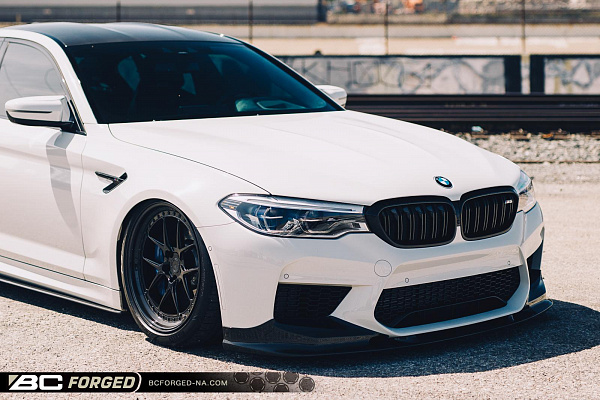 Фото дисков BC Forged LE52 // MLE52 Черный глянец на BMW 5/M5 (G30/F90)