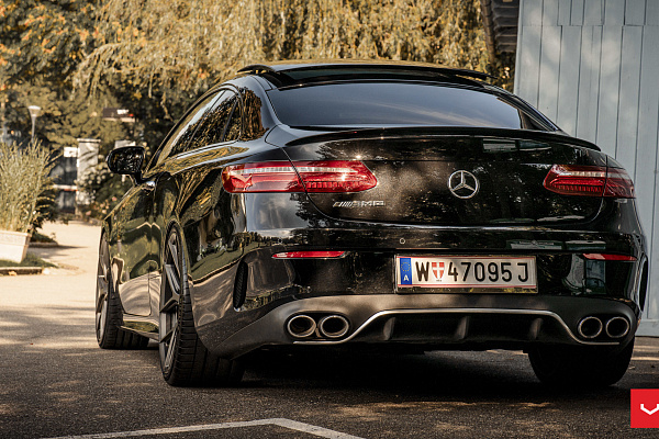 Фото дисков Vossen HF-5 Сатиновый графит на Mercedes-Benz E-Class (W212, S212, C207)