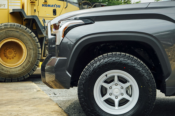 Фото дисков Black Rhino SHOGUN  на Toyota Tundra III