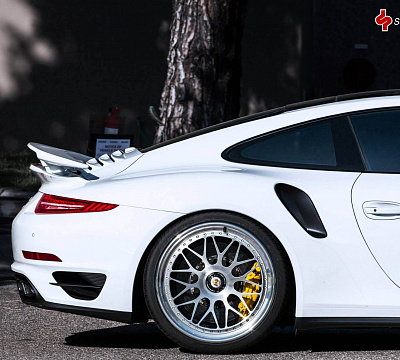 Фото дисков HRE 300 на Porsche 911 VII