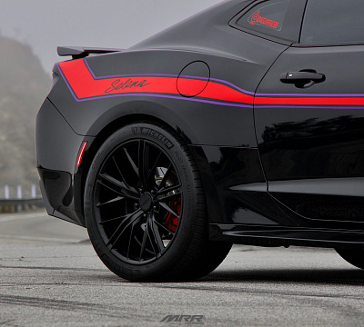 Фото дисков MRR M650 на Chevrolet Camaro VI
